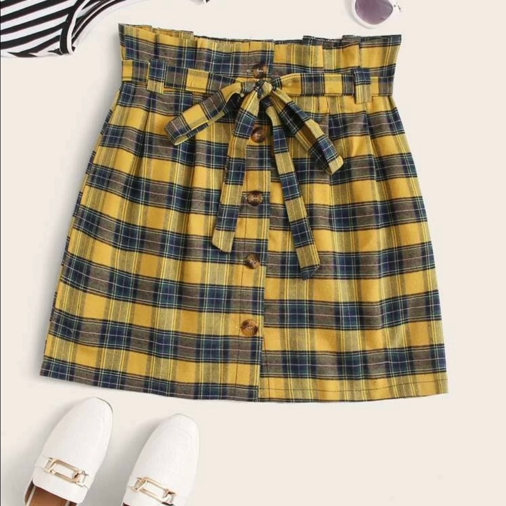 Women’s plus size NEW plaid yellow skirt clueless